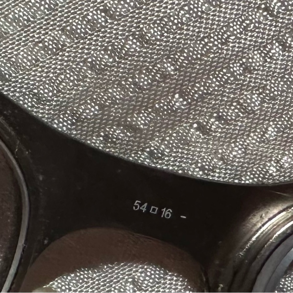Pink Dior frame - Picture 7 of 8